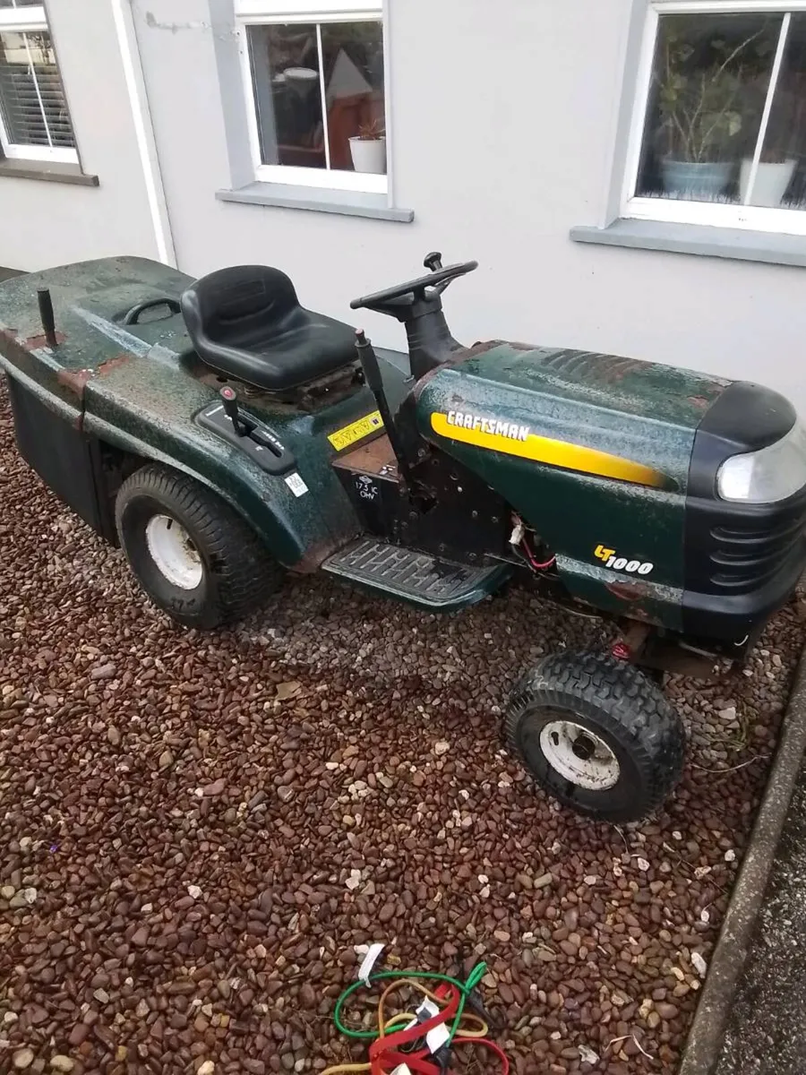 Ride on lawnmower