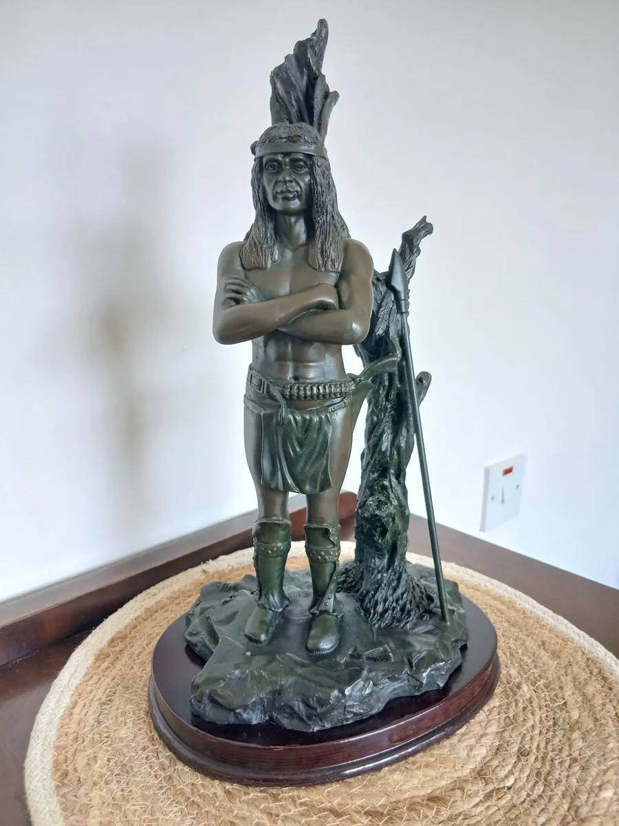 Vintage "Crosa"Indian Brave Figurine. - Image 2