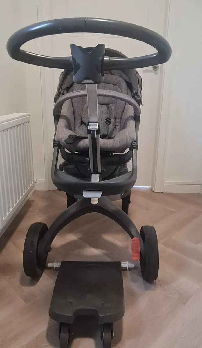 Pram - Image 1