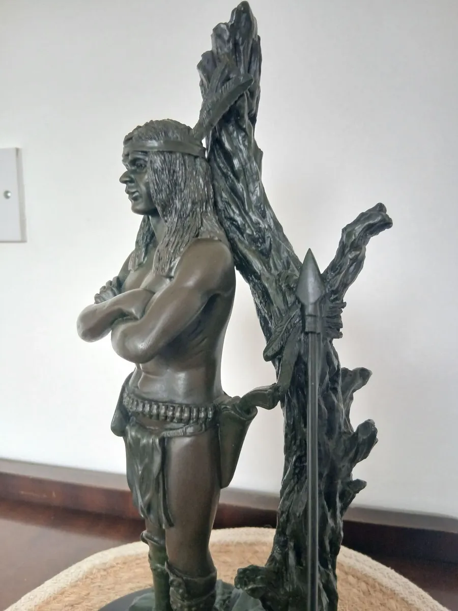 Vintage "Crosa"Indian Brave Figurine. - Image 4