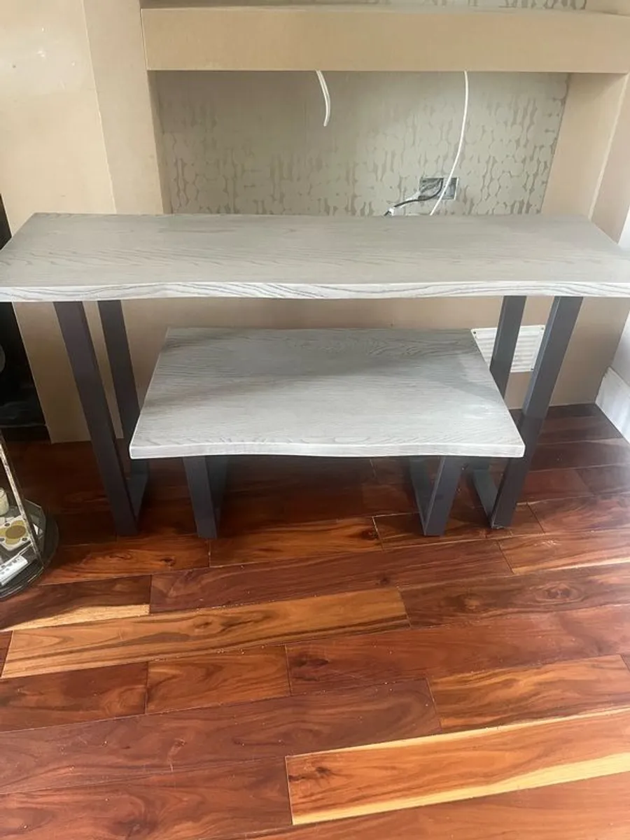 sitting furniture - Image 1
