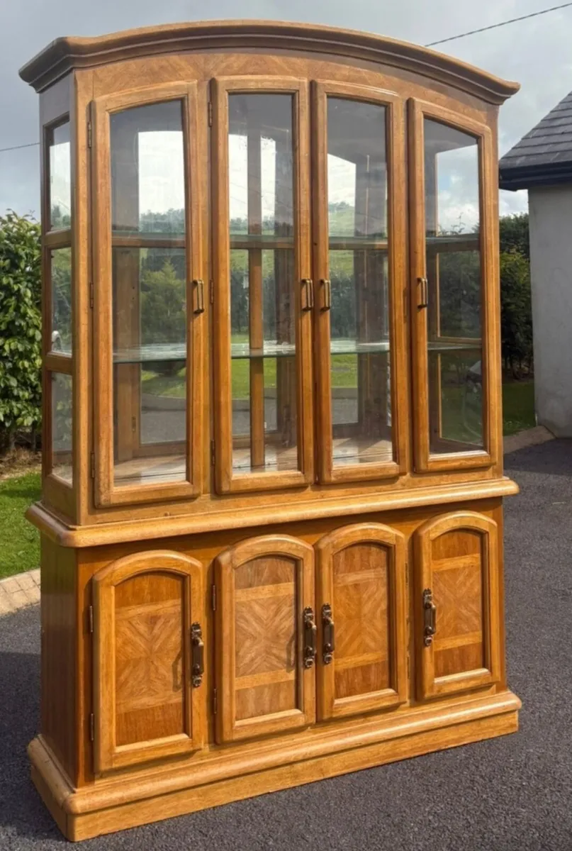 SOLID OAK DISPLAY CABINET - Image 3