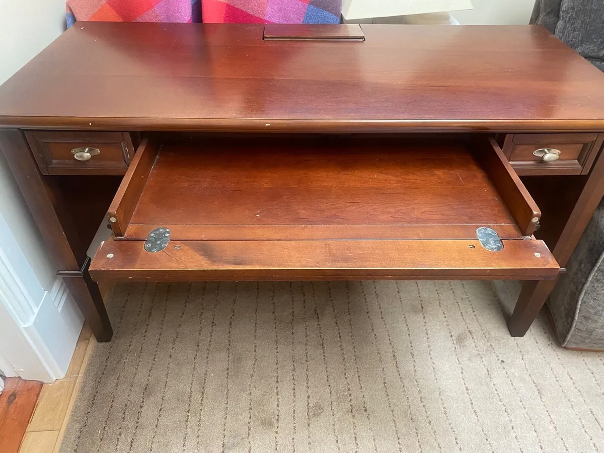 Office Desk - Image 4