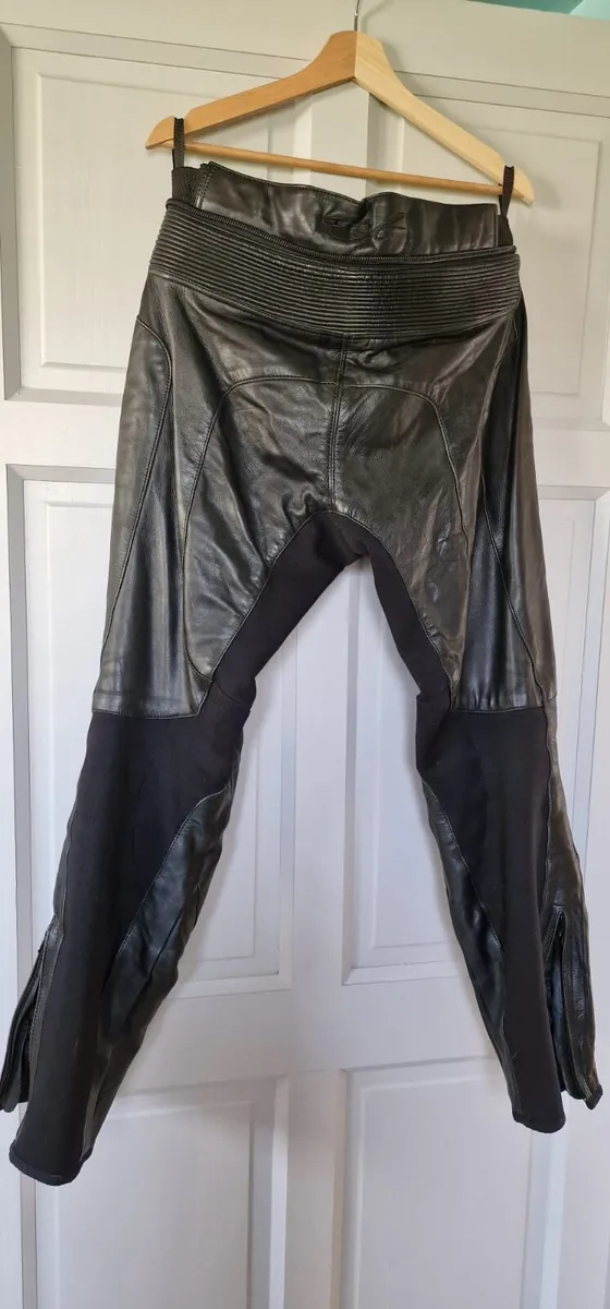 Motorbike gear and boots - Image 3