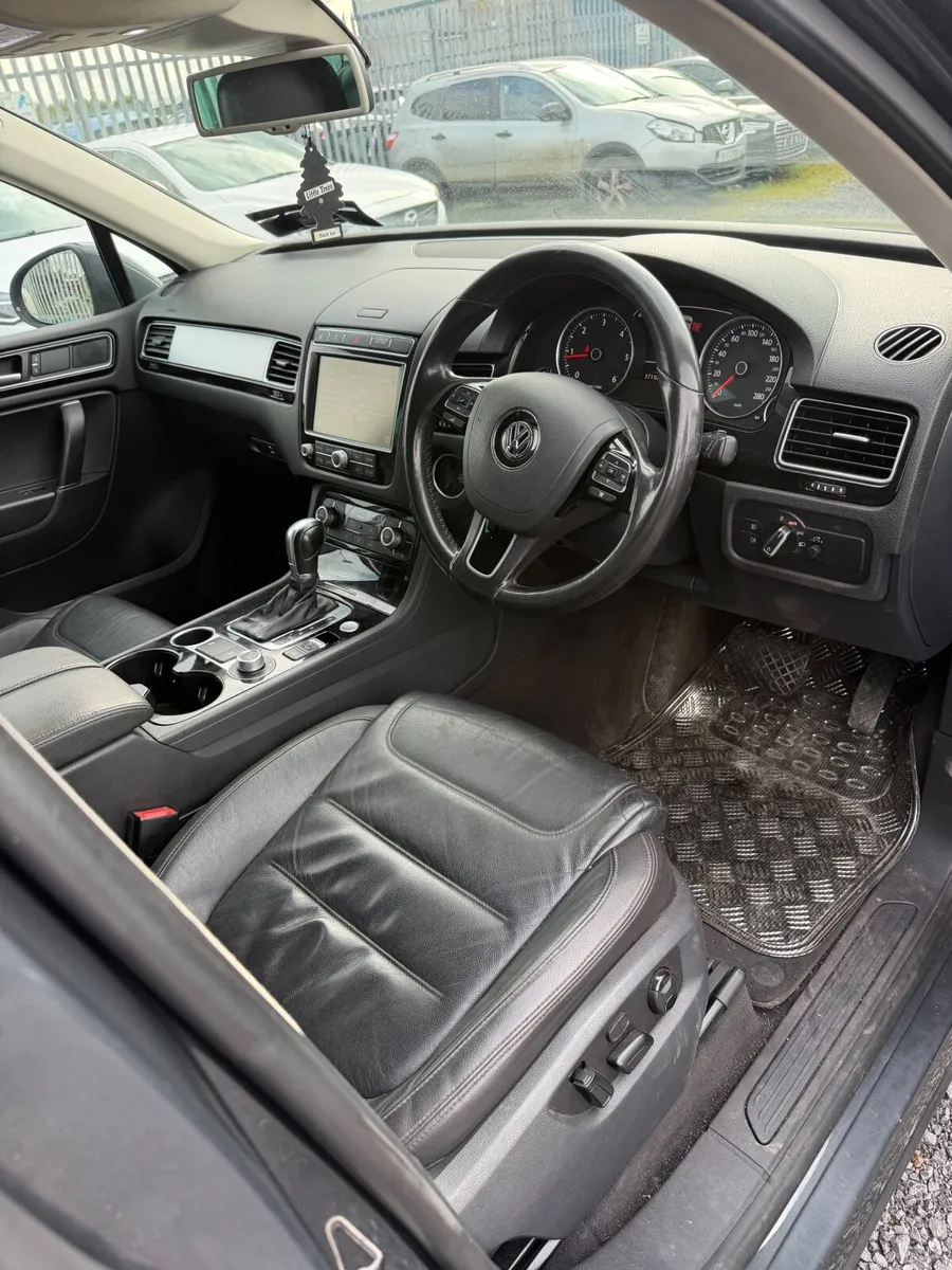 Volkswagen Touareg 2016 - Image 3
