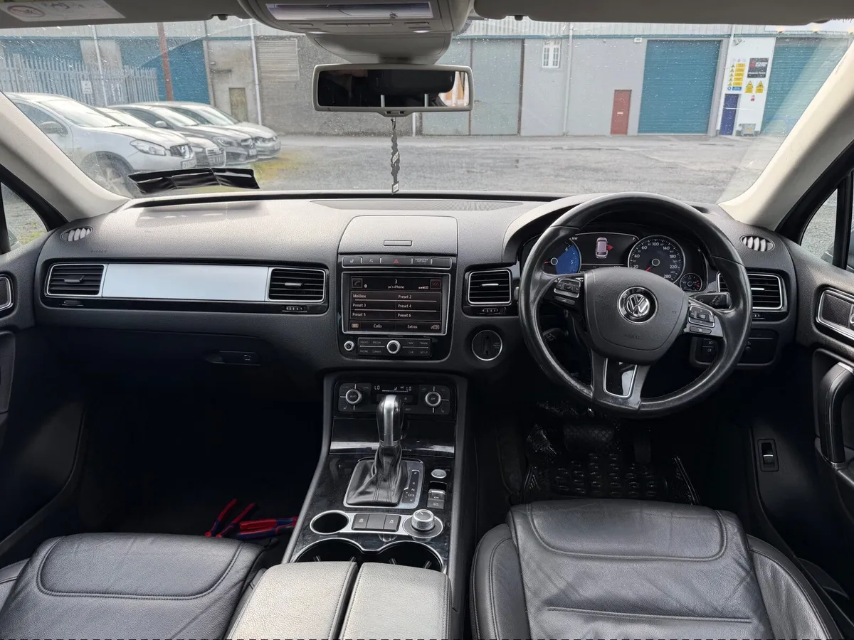 Volkswagen Touareg 2016 - Image 4