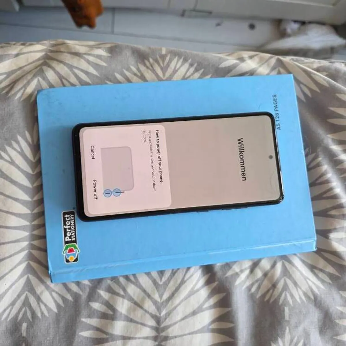 Mobile phones - Image 2