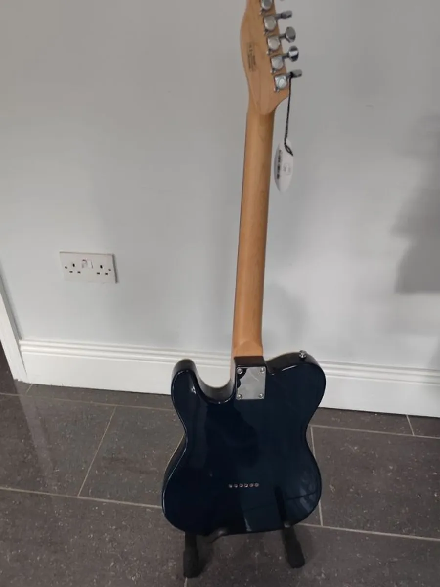 Harley Benton electric guitar - Image 3