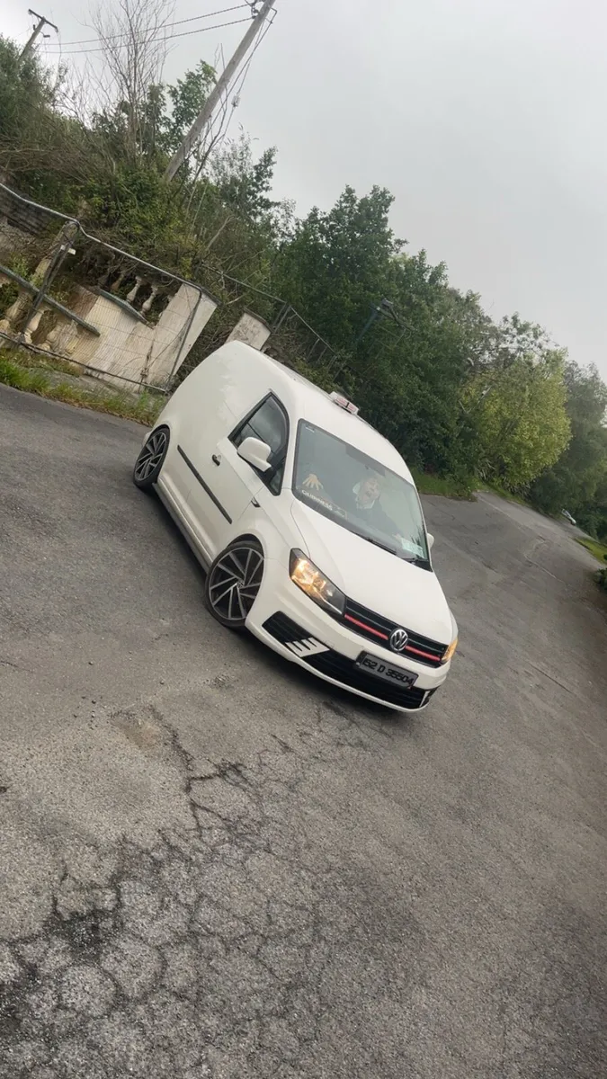 Caddy van - Image 1