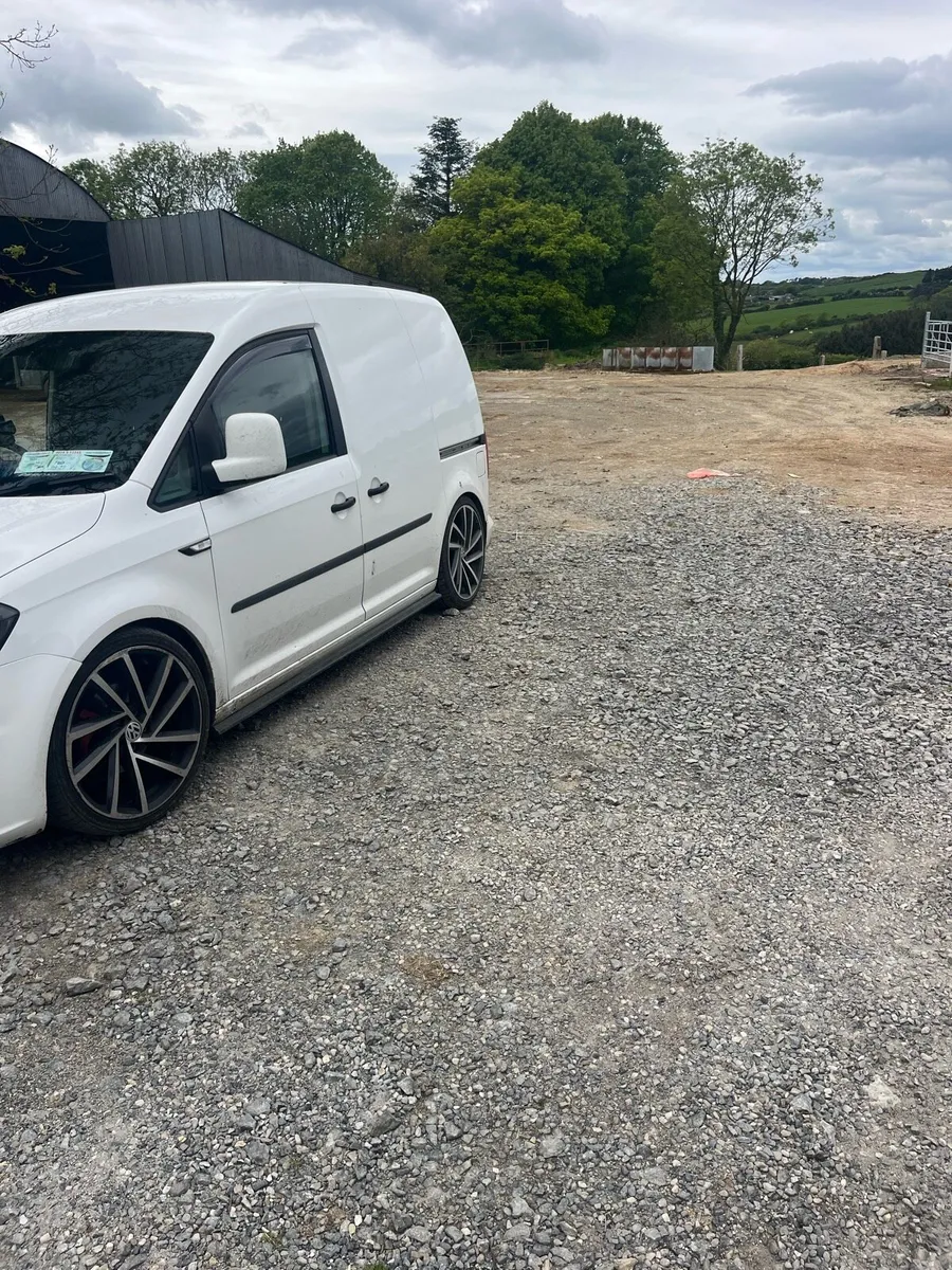 Caddy van - Image 4