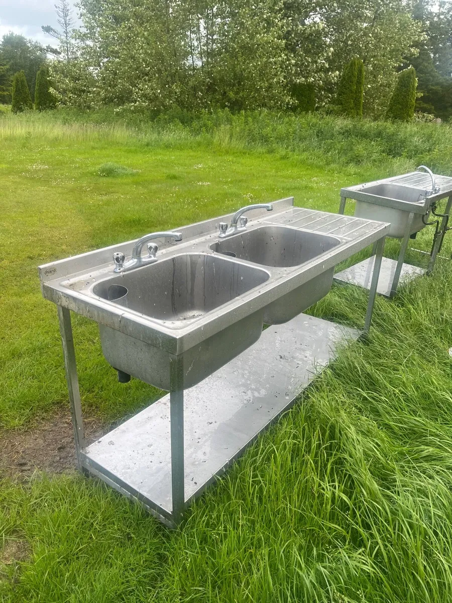 Stainless steel sinks - Image 1