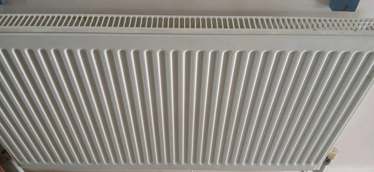 Radiators 3 singles - Image 1