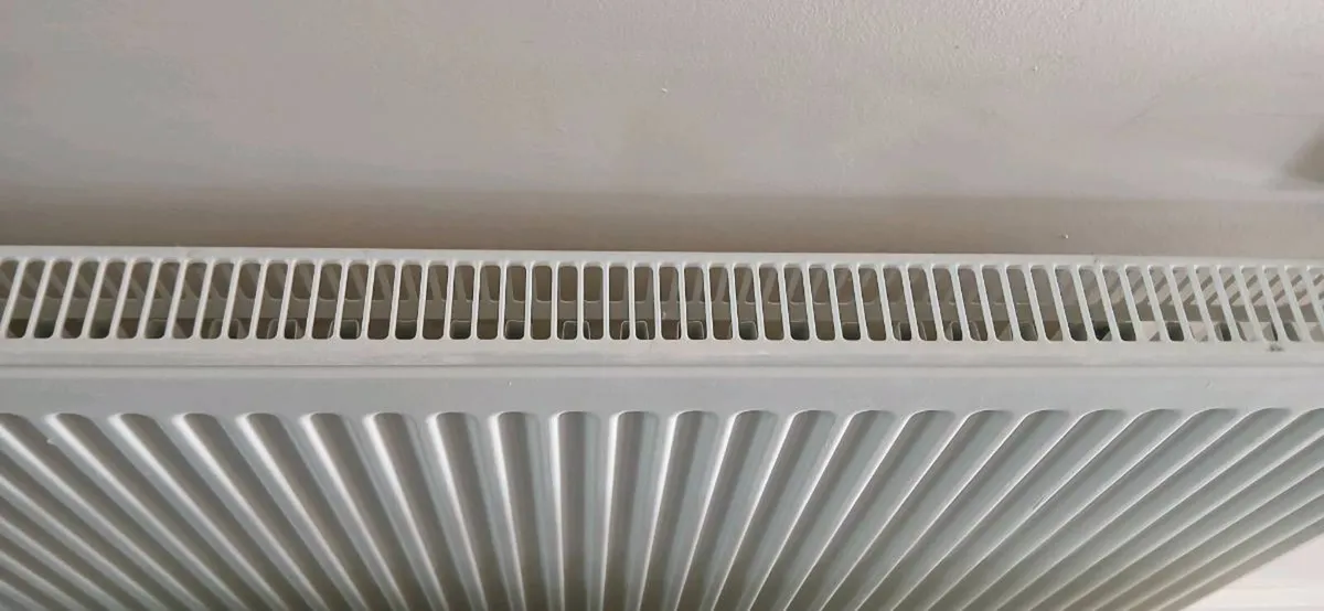 Radiators 3 singles - Image 2