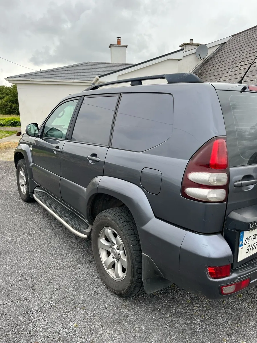 2008 toyota landcruiser lwb doe and taxed - Image 3