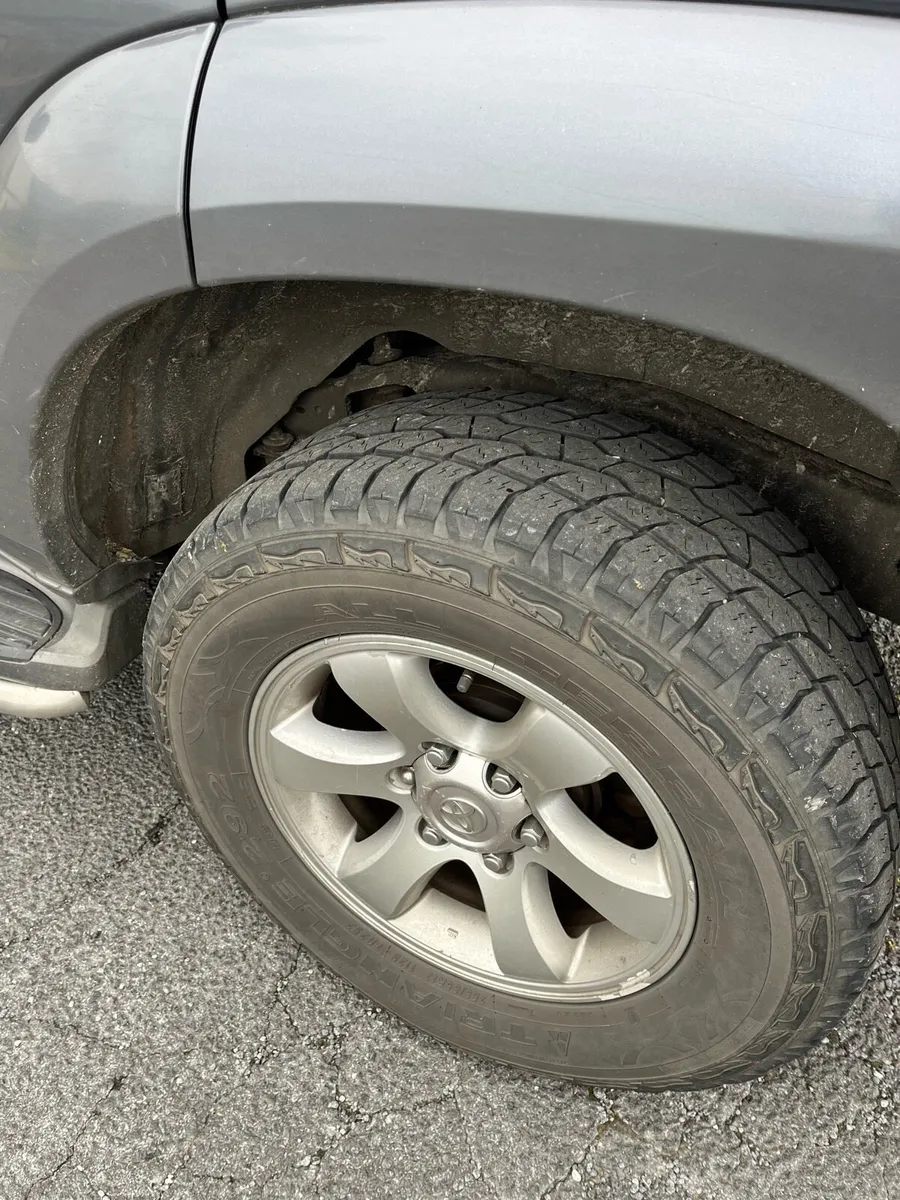 2008 toyota landcruiser lwb doe and taxed - Image 4