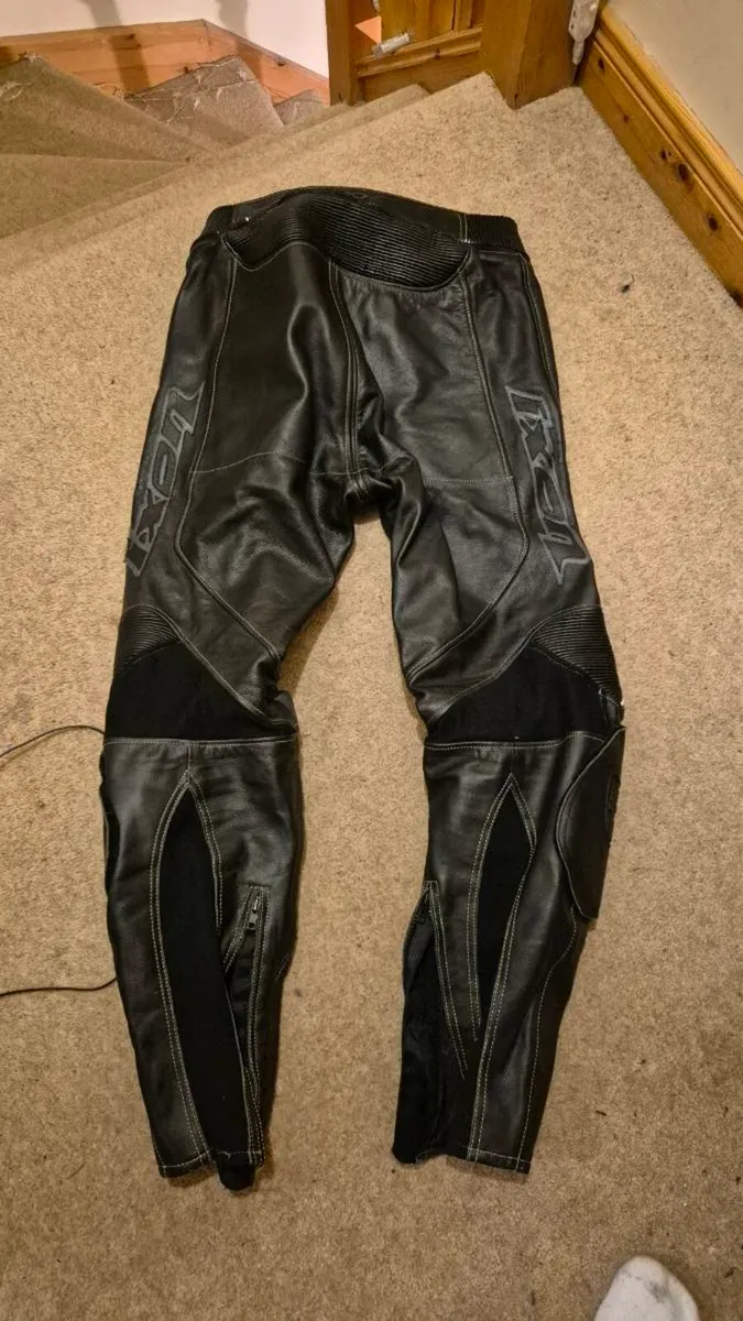 Leather motorbike trousers - Image 2
