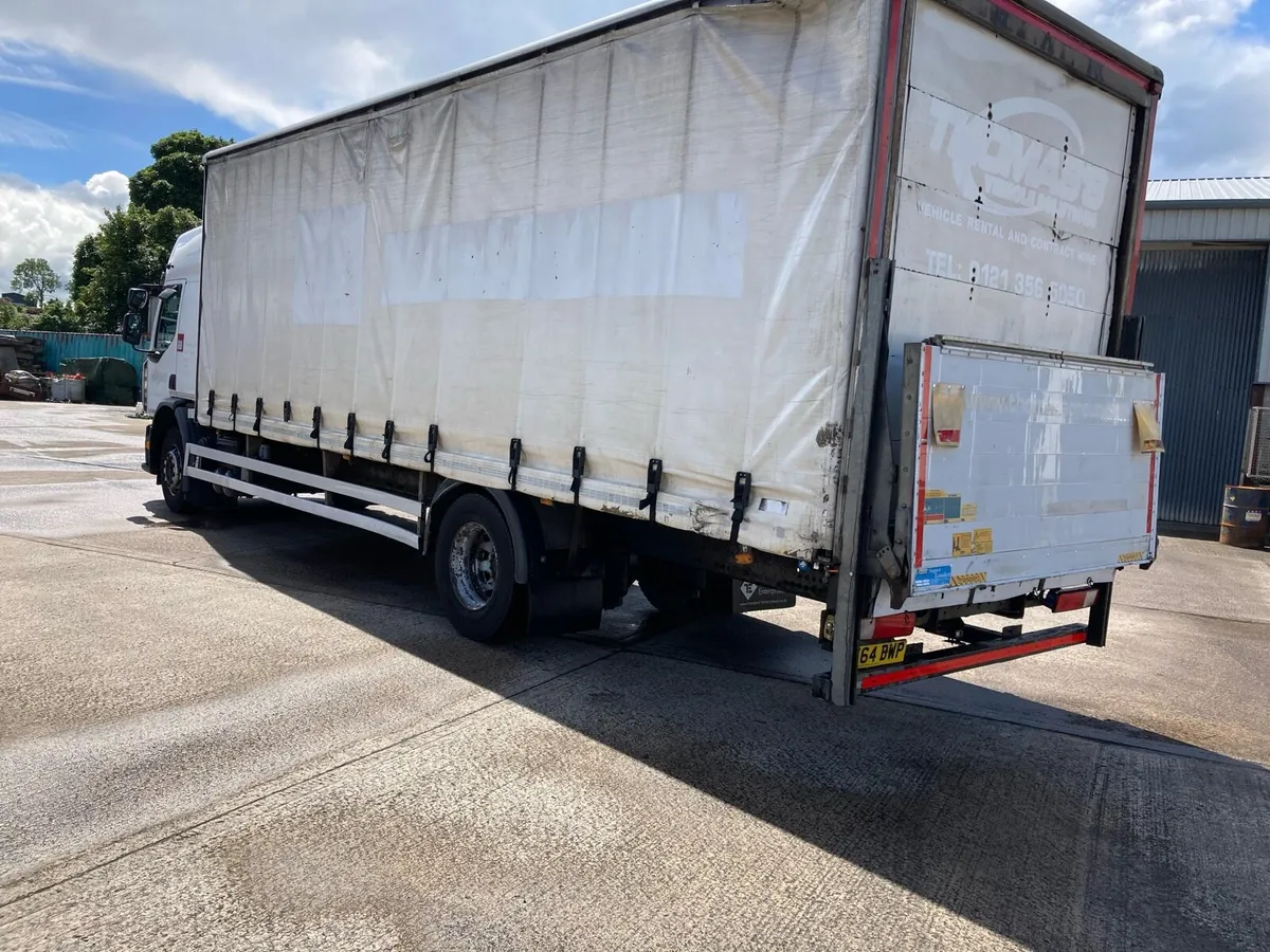 2014 Renault D range 18 ton curtainside - Image 3