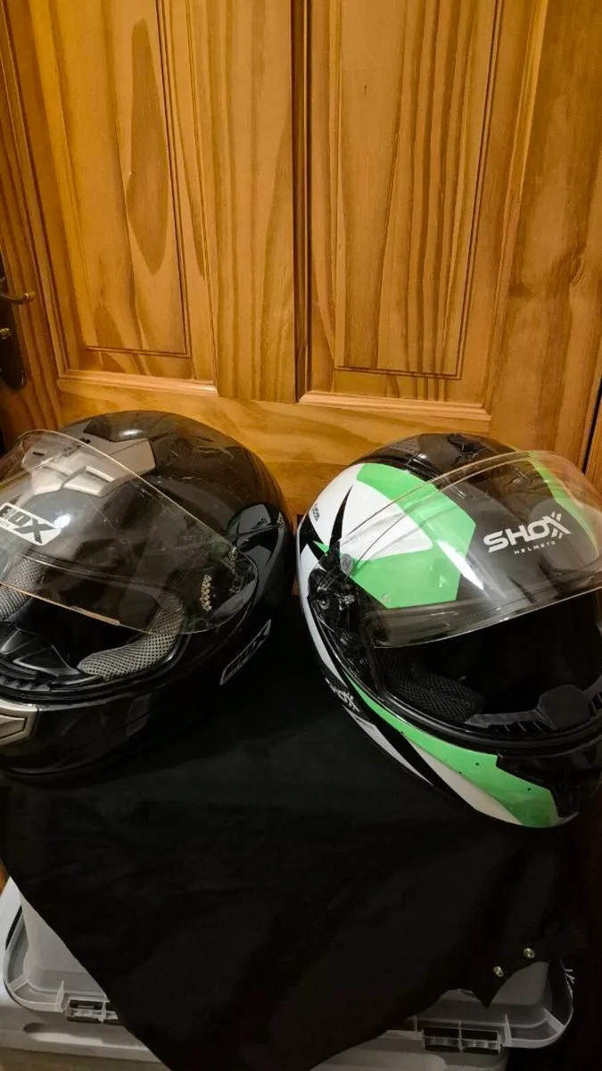 Motorbike helmet - Image 1
