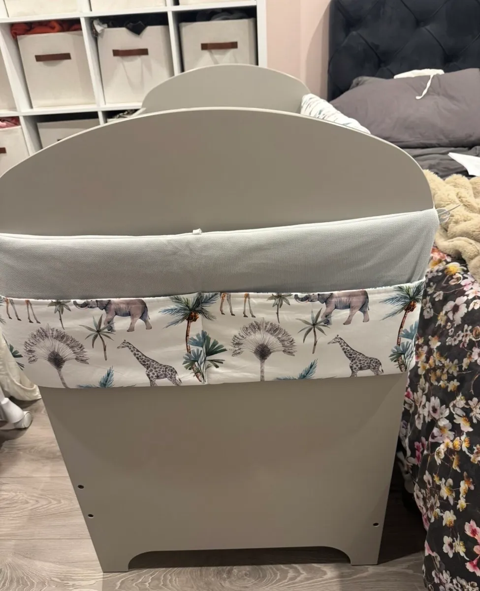 Baby/Toddler Cot - Image 3
