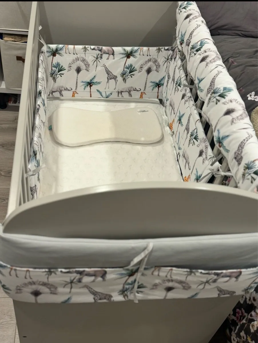 Baby/Toddler Cot - Image 2