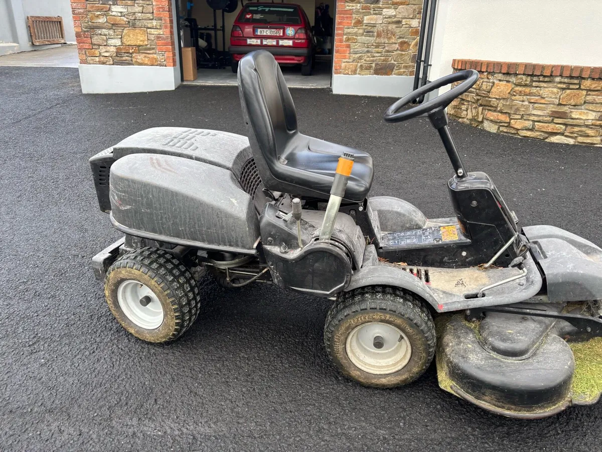 Jonsered ( husqvarna) 4wd lawnmower - Image 3