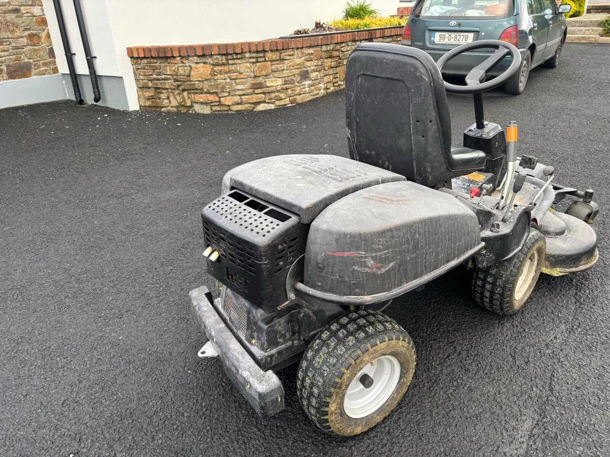 Jonsered ( husqvarna) 4wd lawnmower - Image 4