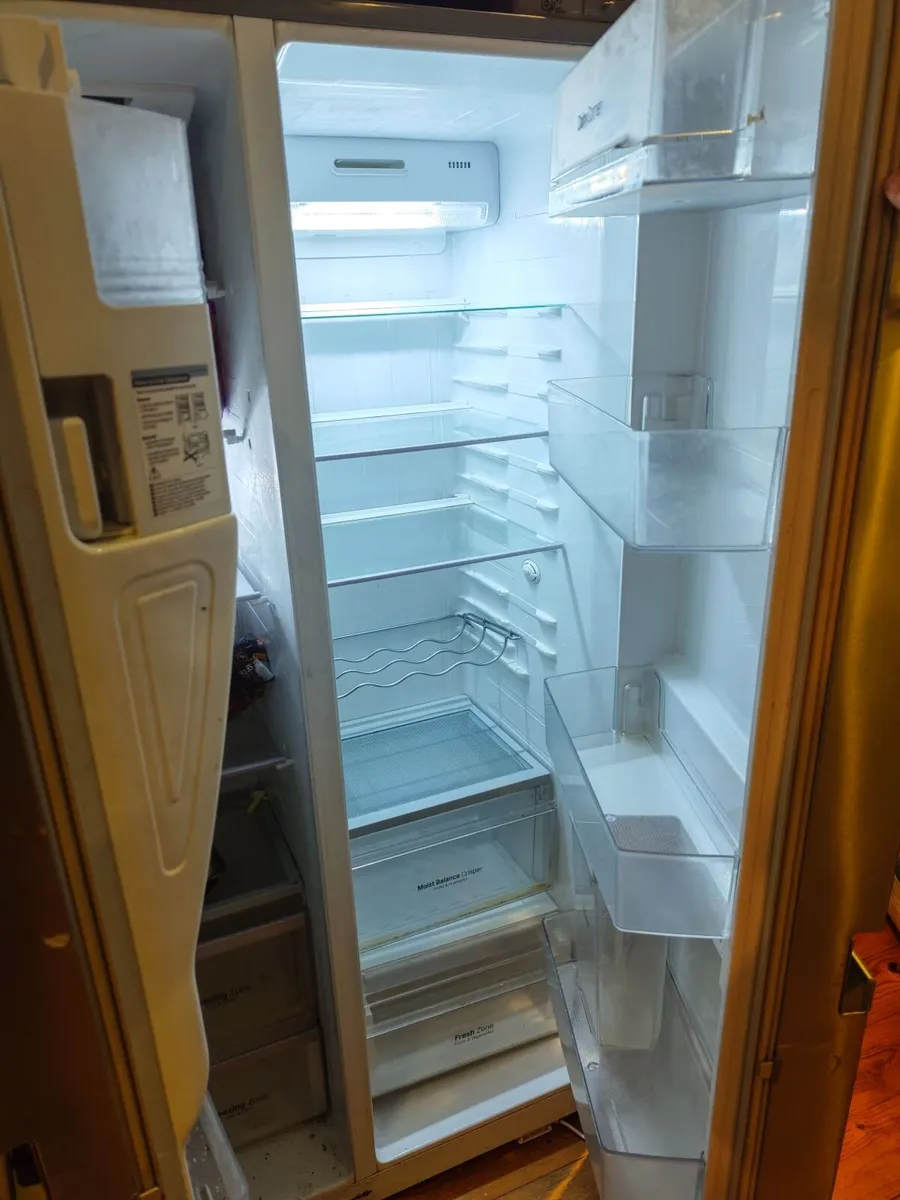 American Style Fridge Freezer - Image 4