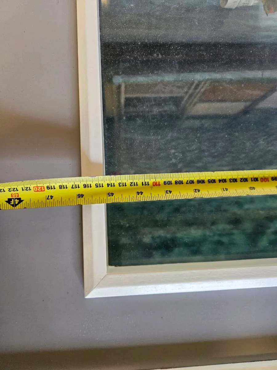 Wall Mounted Fish Tank - Image 4