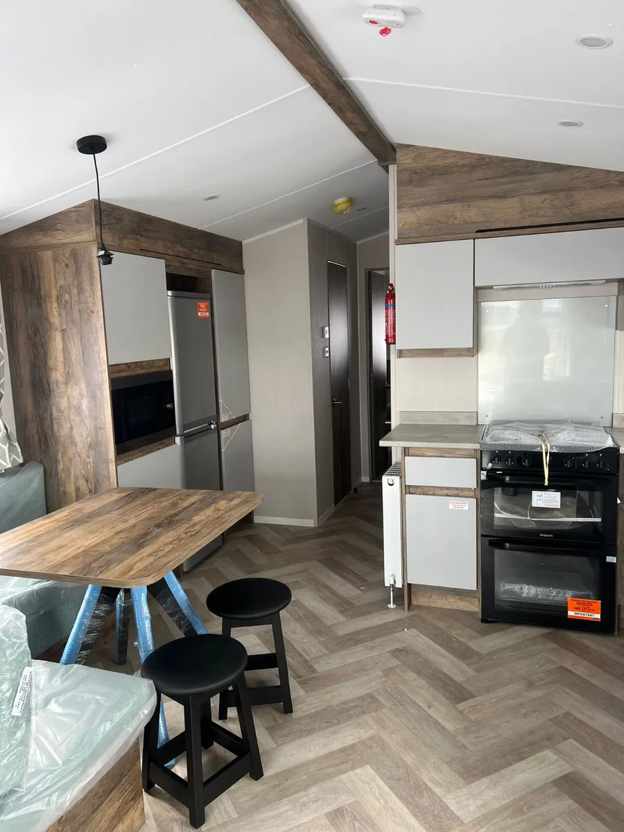 Demo Model w2024 Willerby Brookwood 36ft x 12ft - Image 3