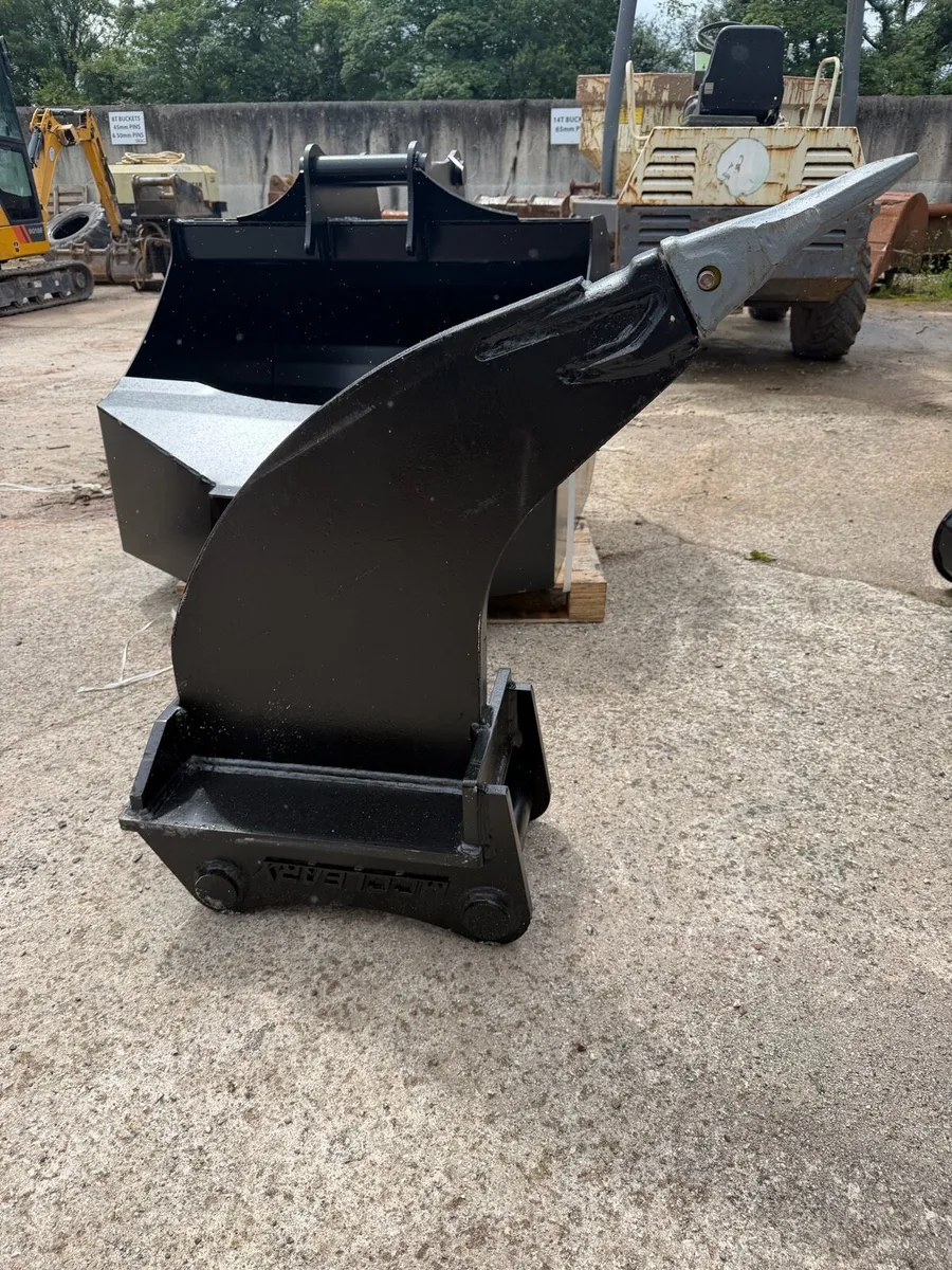 14t Ripper tooth/ pallet forks/buckets/lawn rakes - Image 1
