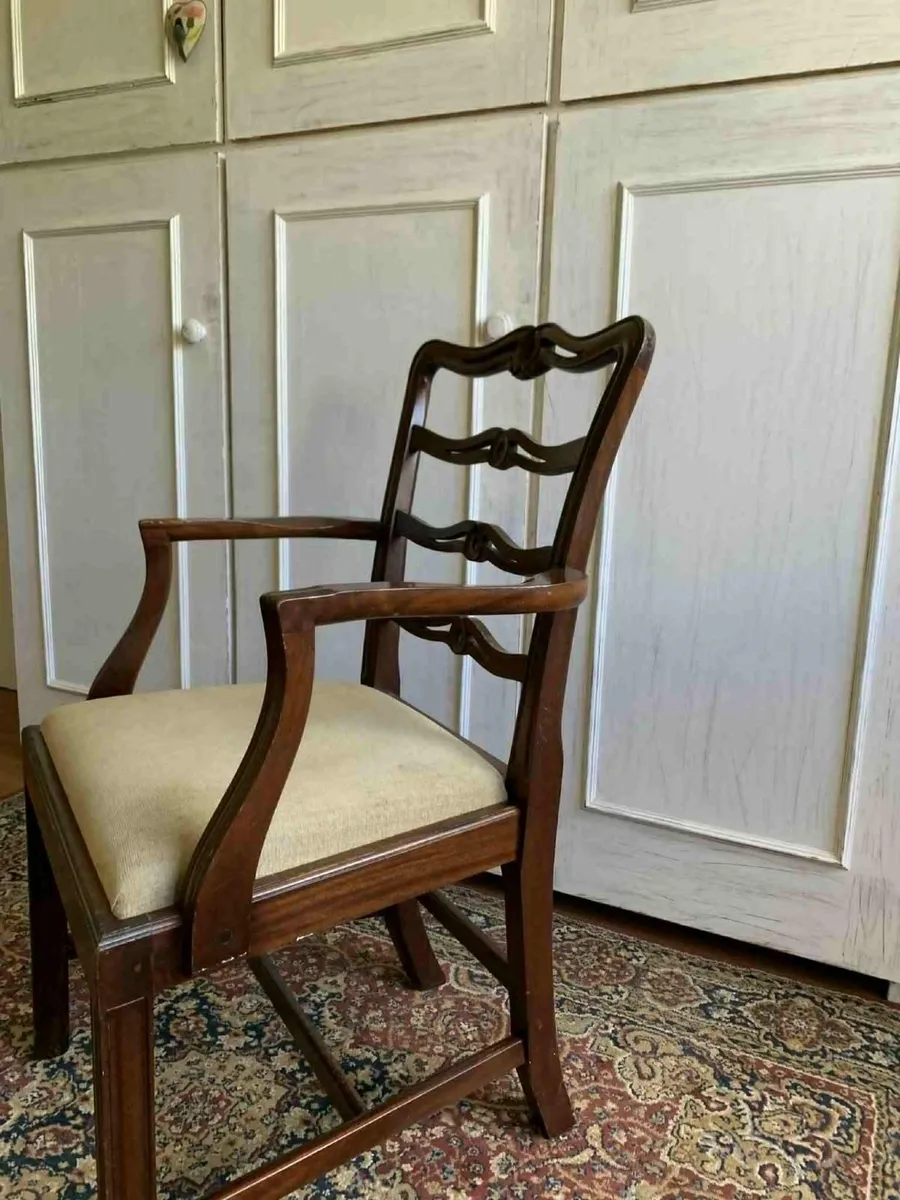 Ocasional Chair and other items - Image 2
