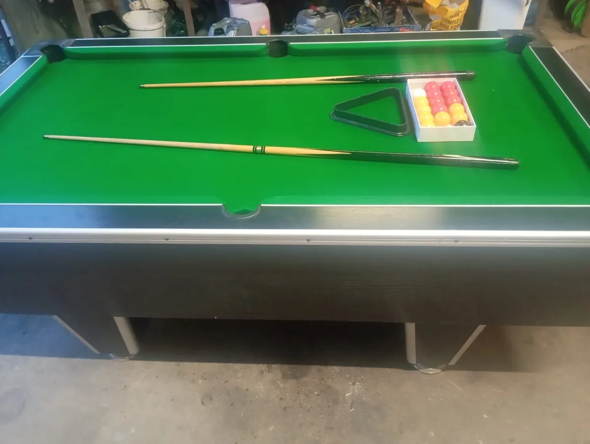 Pool table - Image 2