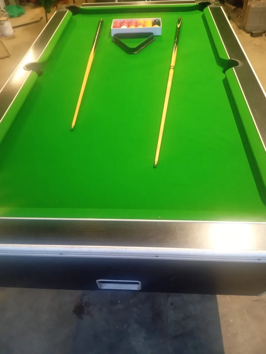 Pool table - Image 3