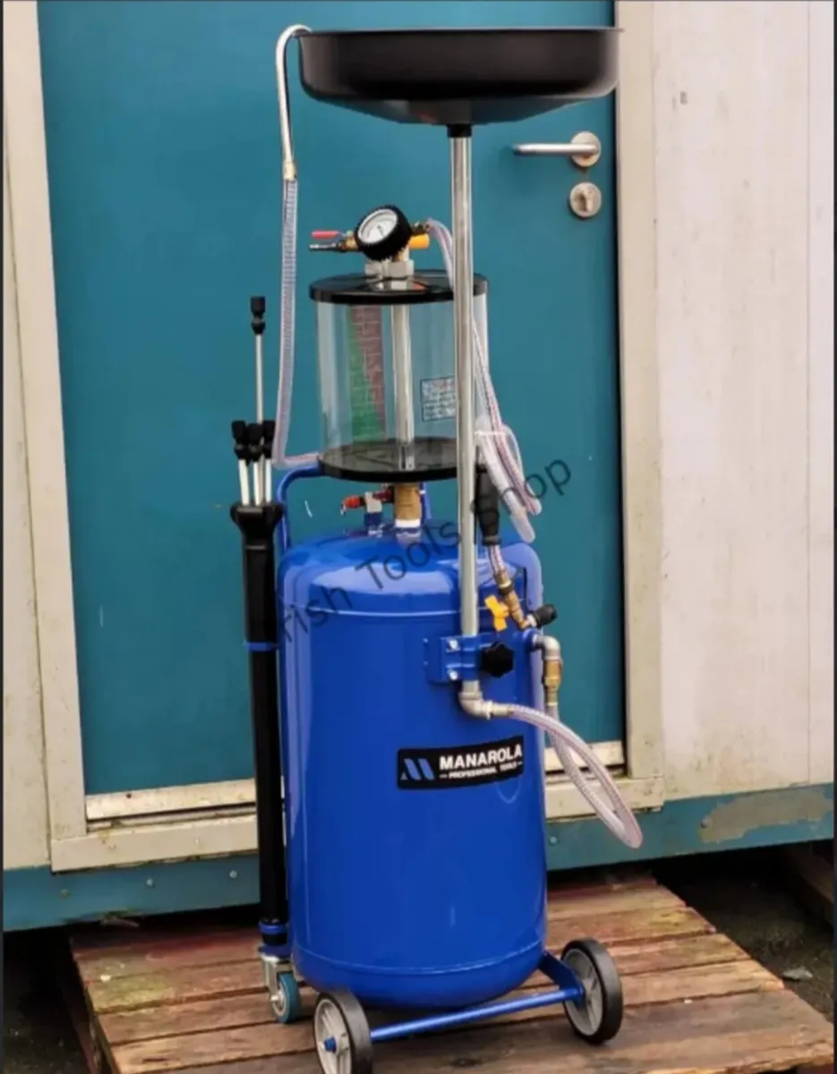 Oil drainer