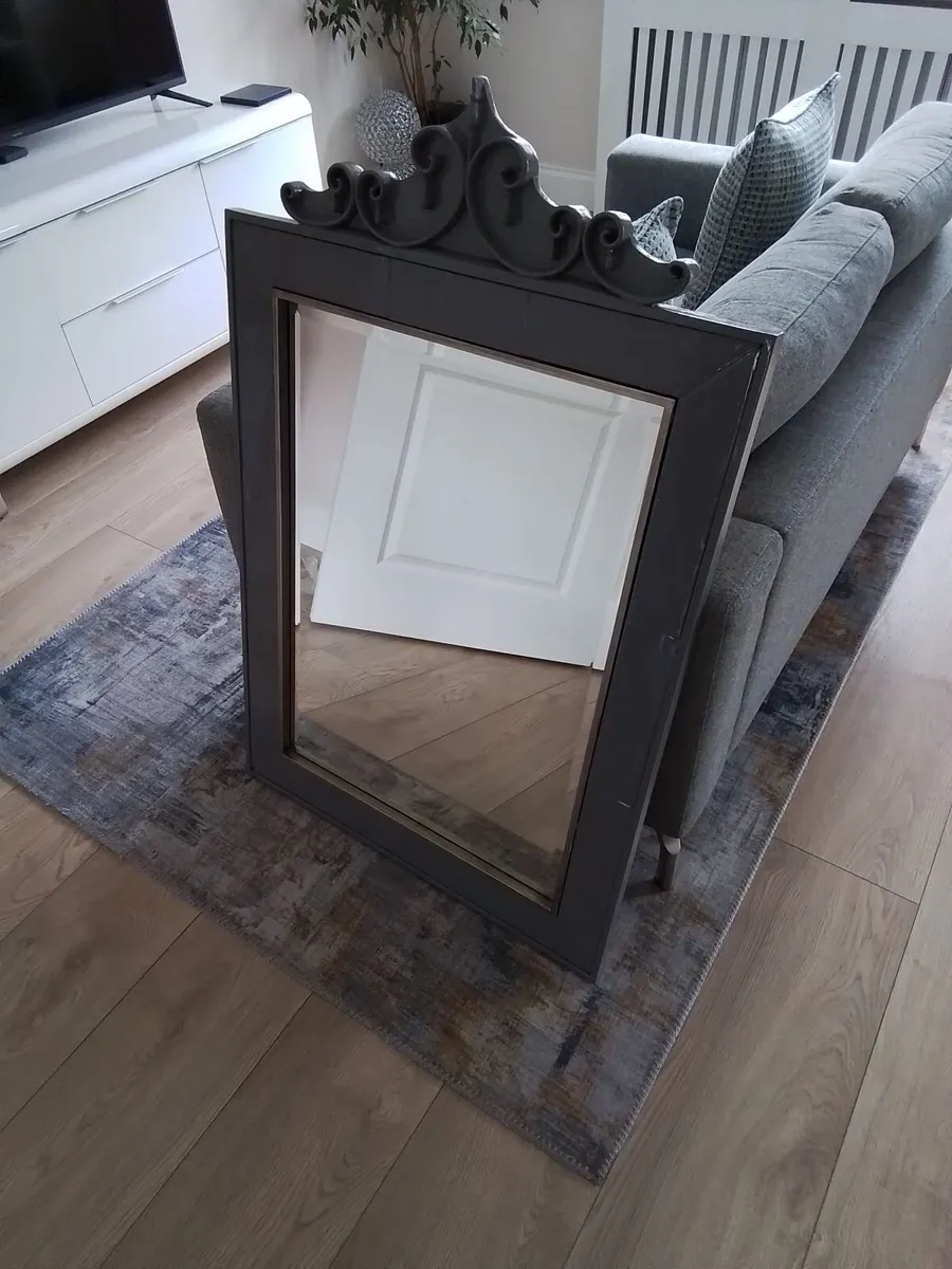 Large mirror....free to take away