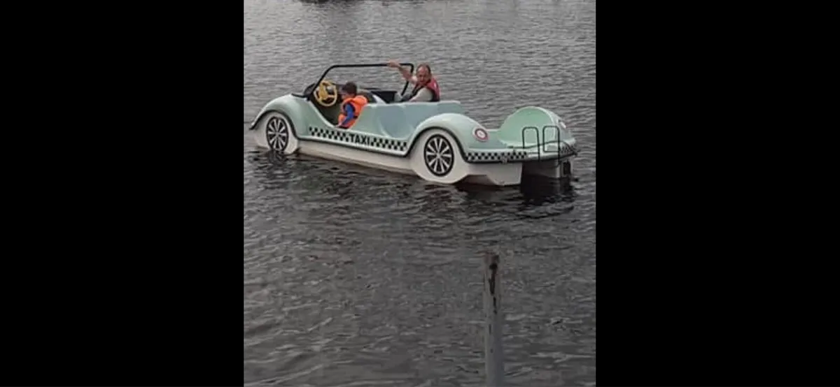 Pedal boats - Image 1