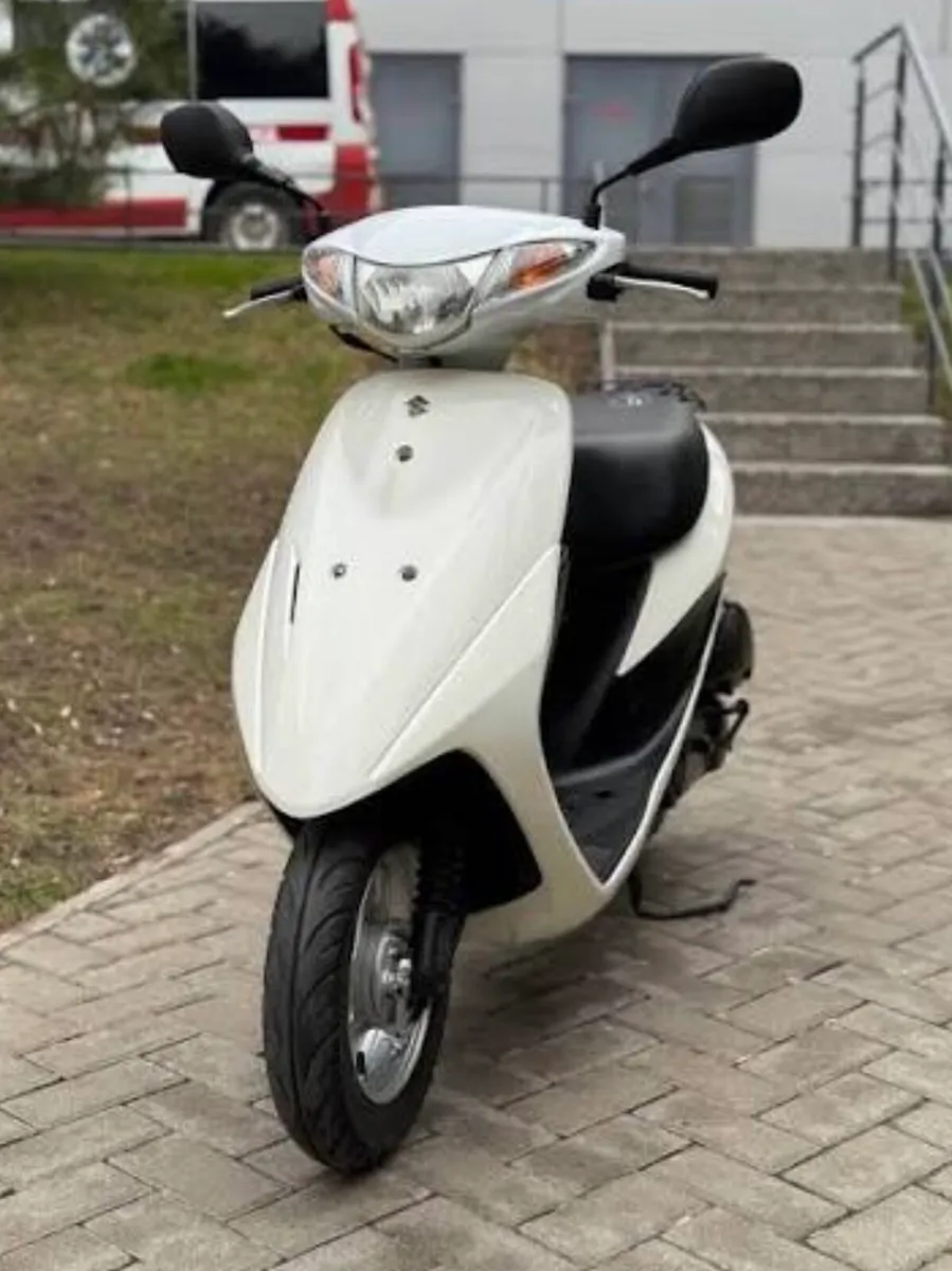 Suzuki logbook and plates wanted - Image 1