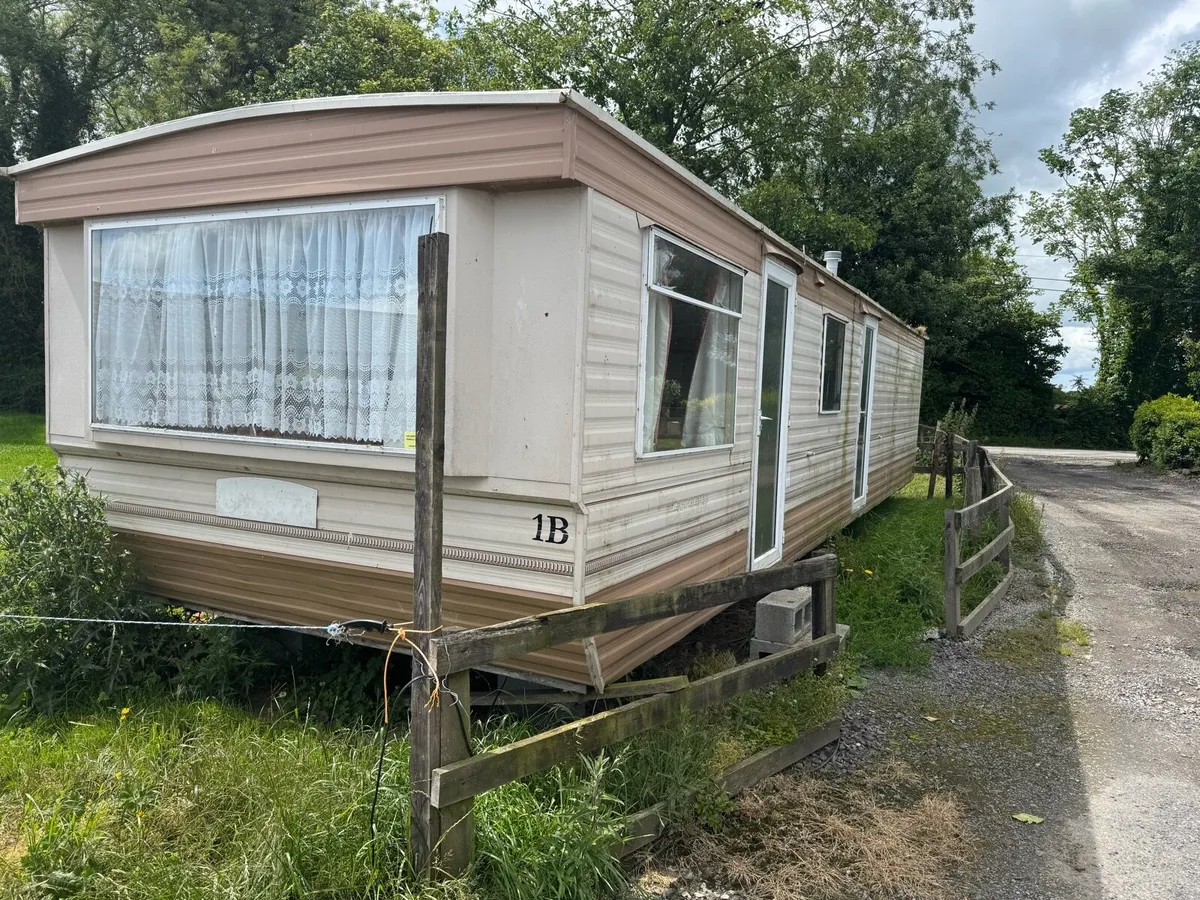 Mobile home - Image 1