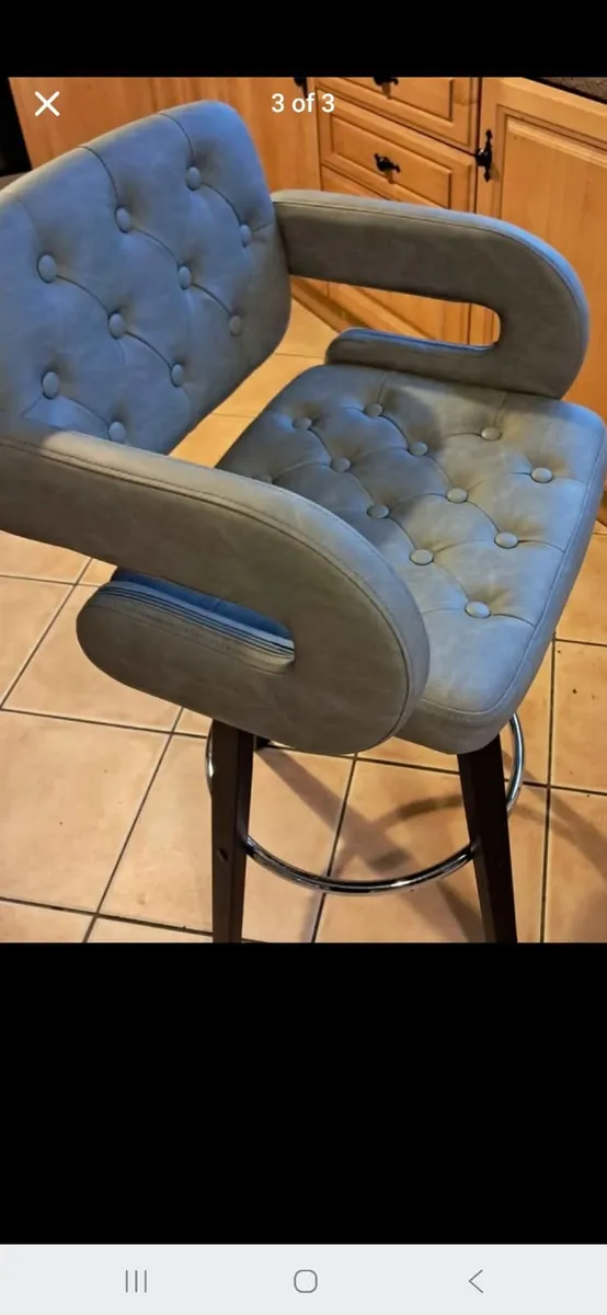 High stools - Image 2