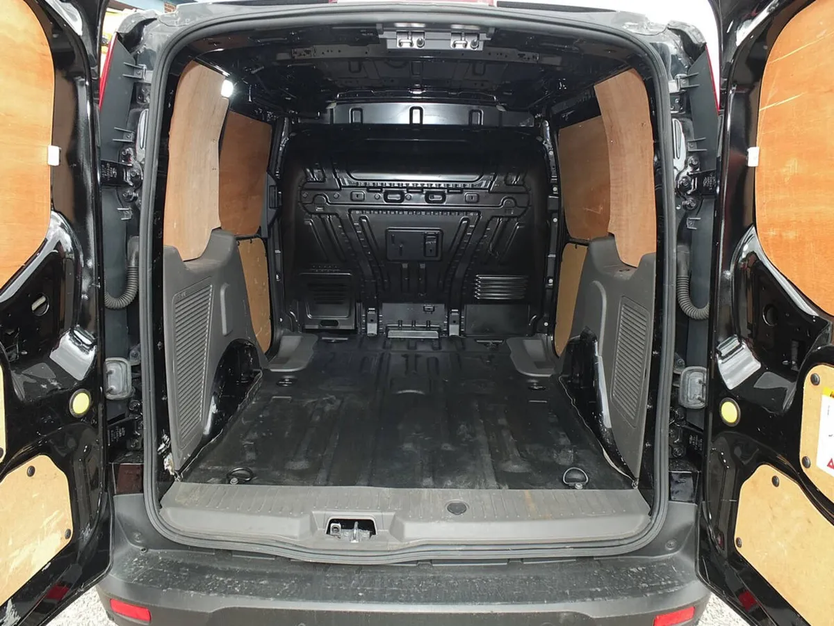 2019 Ford Transit Connect Panel Van - Image 3