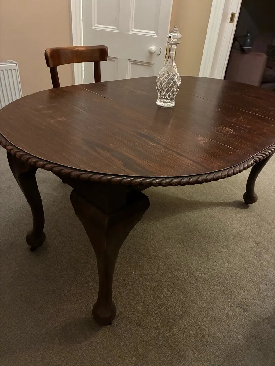 Antique dining table - Image 1