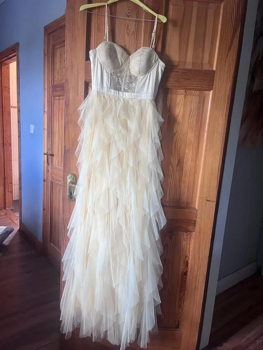 Clothes - Image 3