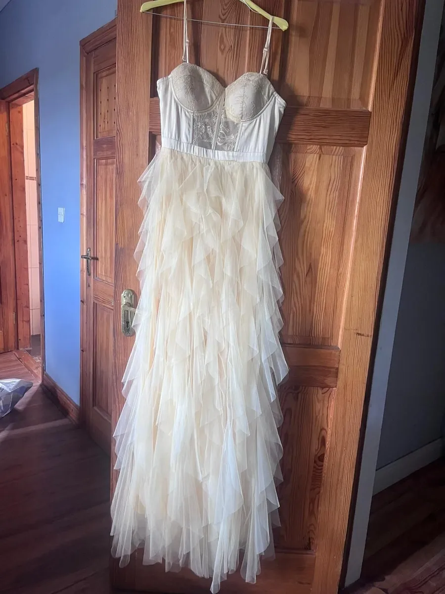 Clothes - Image 4