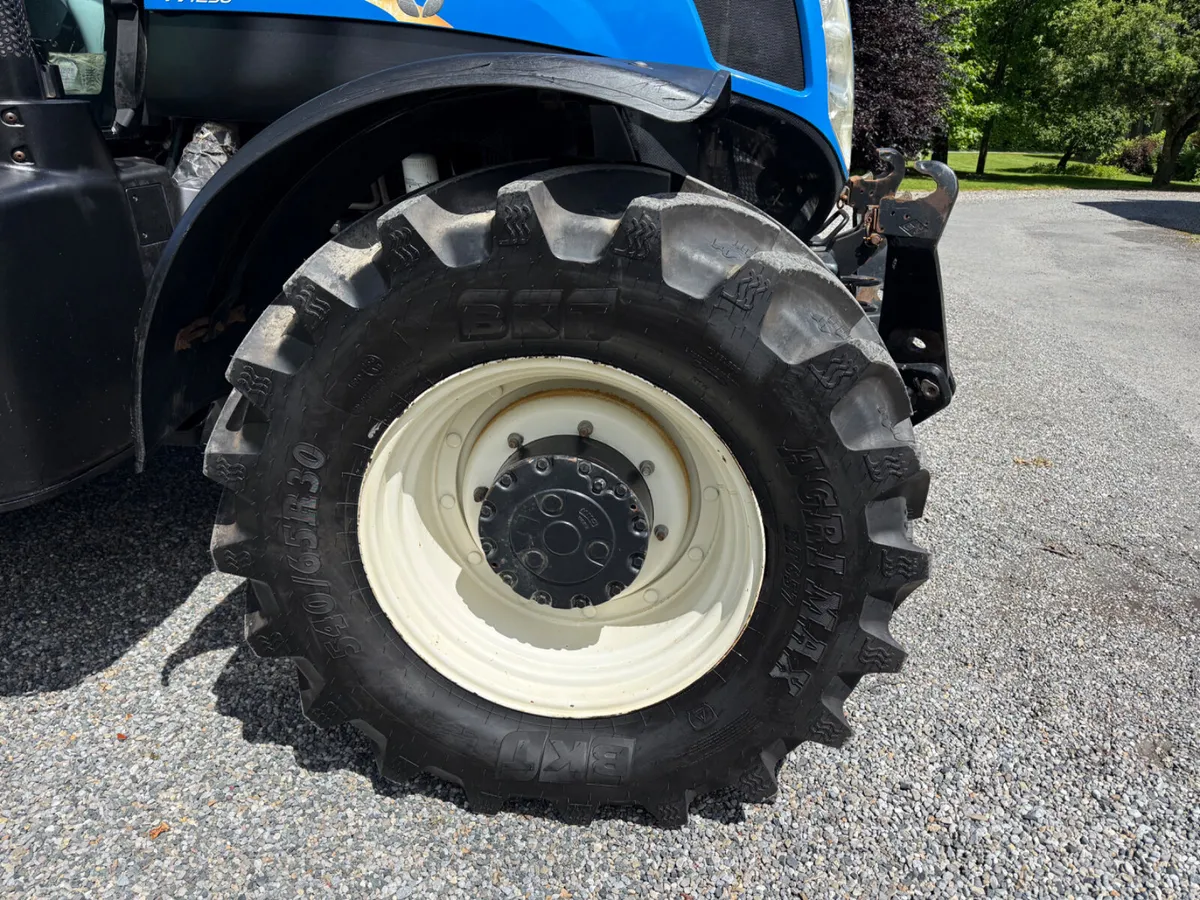 2015 New Holland T7.250 PC 50k €57950 Plus Vat - Image 2