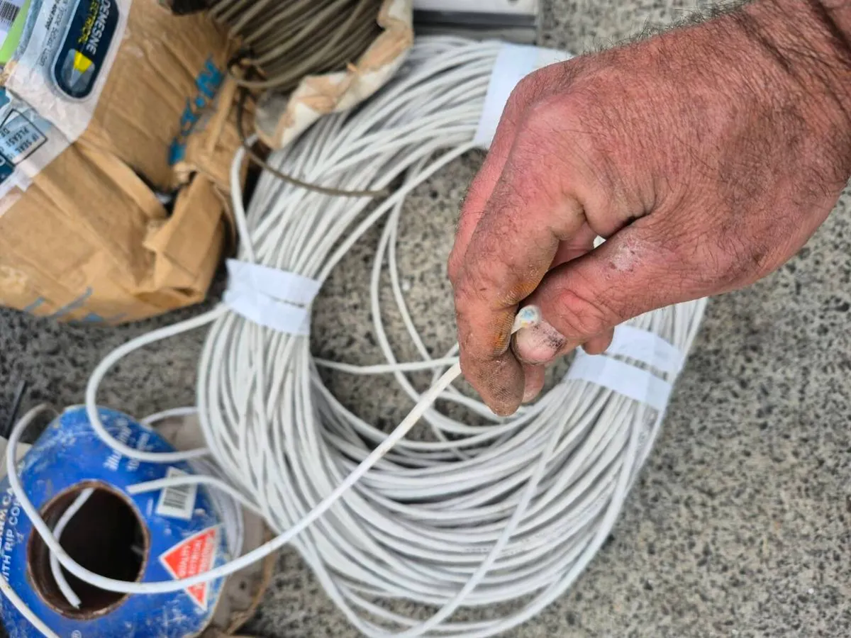 ELECTRICAL SUPPLIES & CABLES JOBLOT OF UNUSED/NEW - Image 2