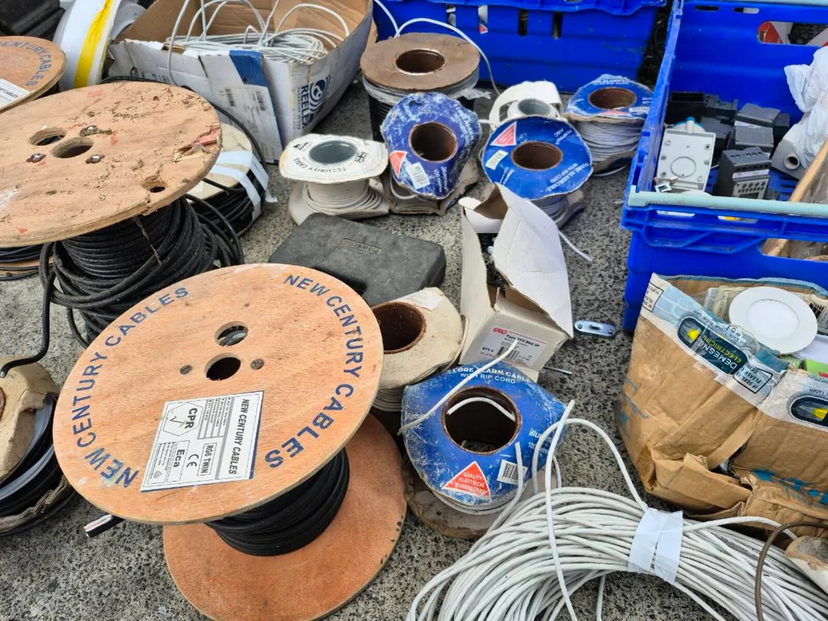 ELECTRICAL SUPPLIES & CABLES JOBLOT OF UNUSED/NEW - Image 4