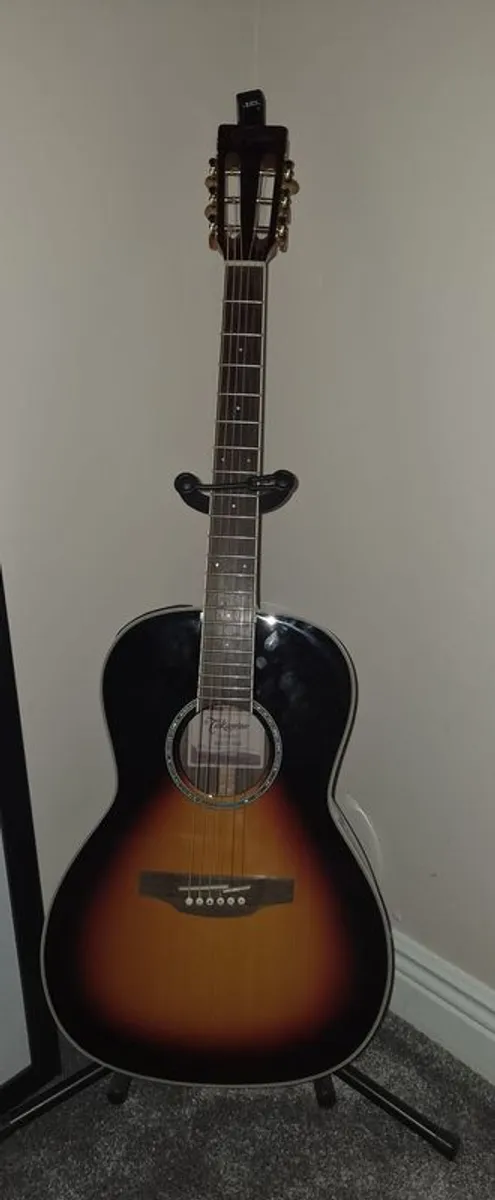 Takamine GY51E sunburst acoustic guitar. In excellent condition like new.