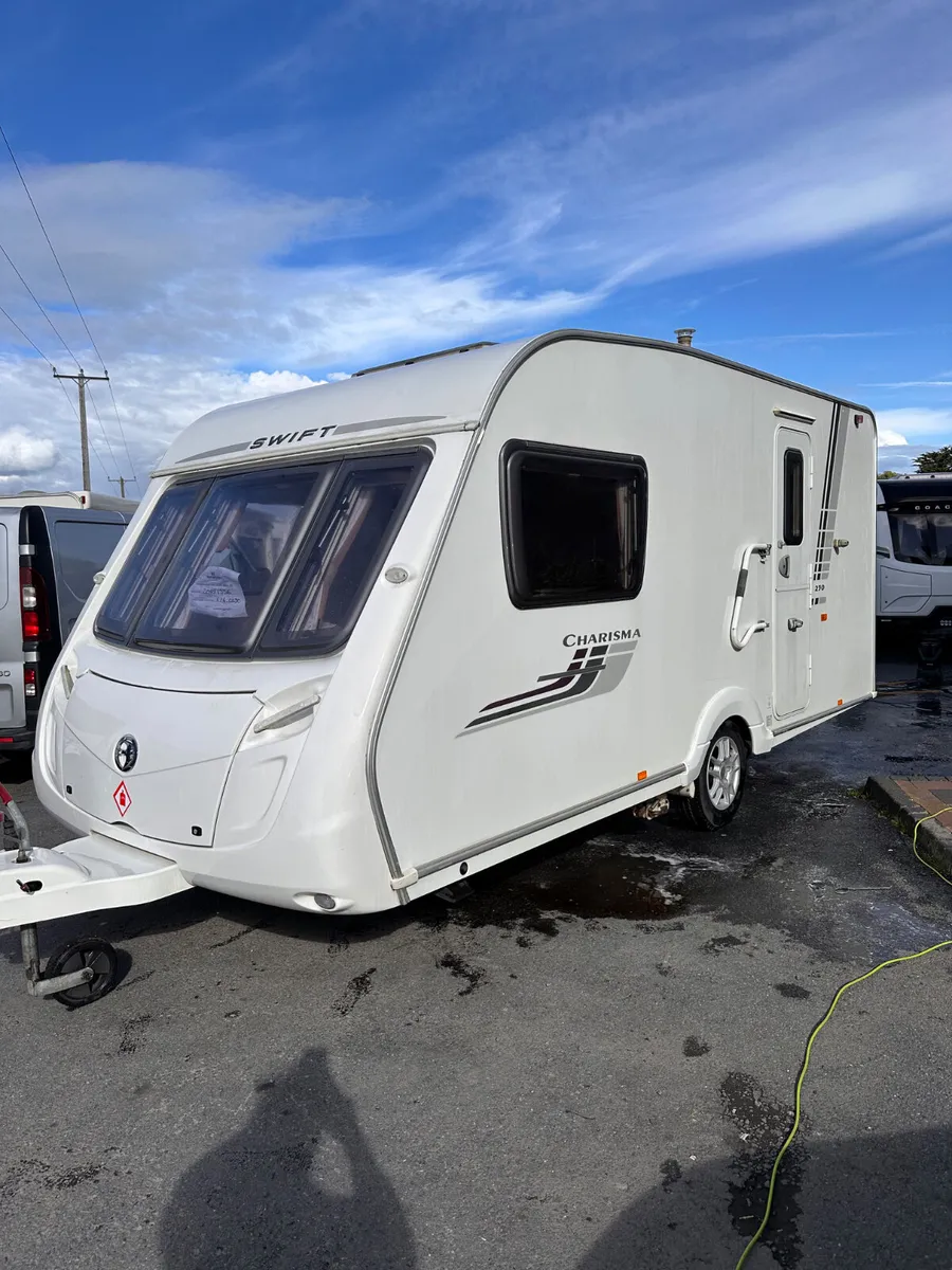 ✨STUNNING SWIFT CHARISMA 2 BERTH✨ - Image 1