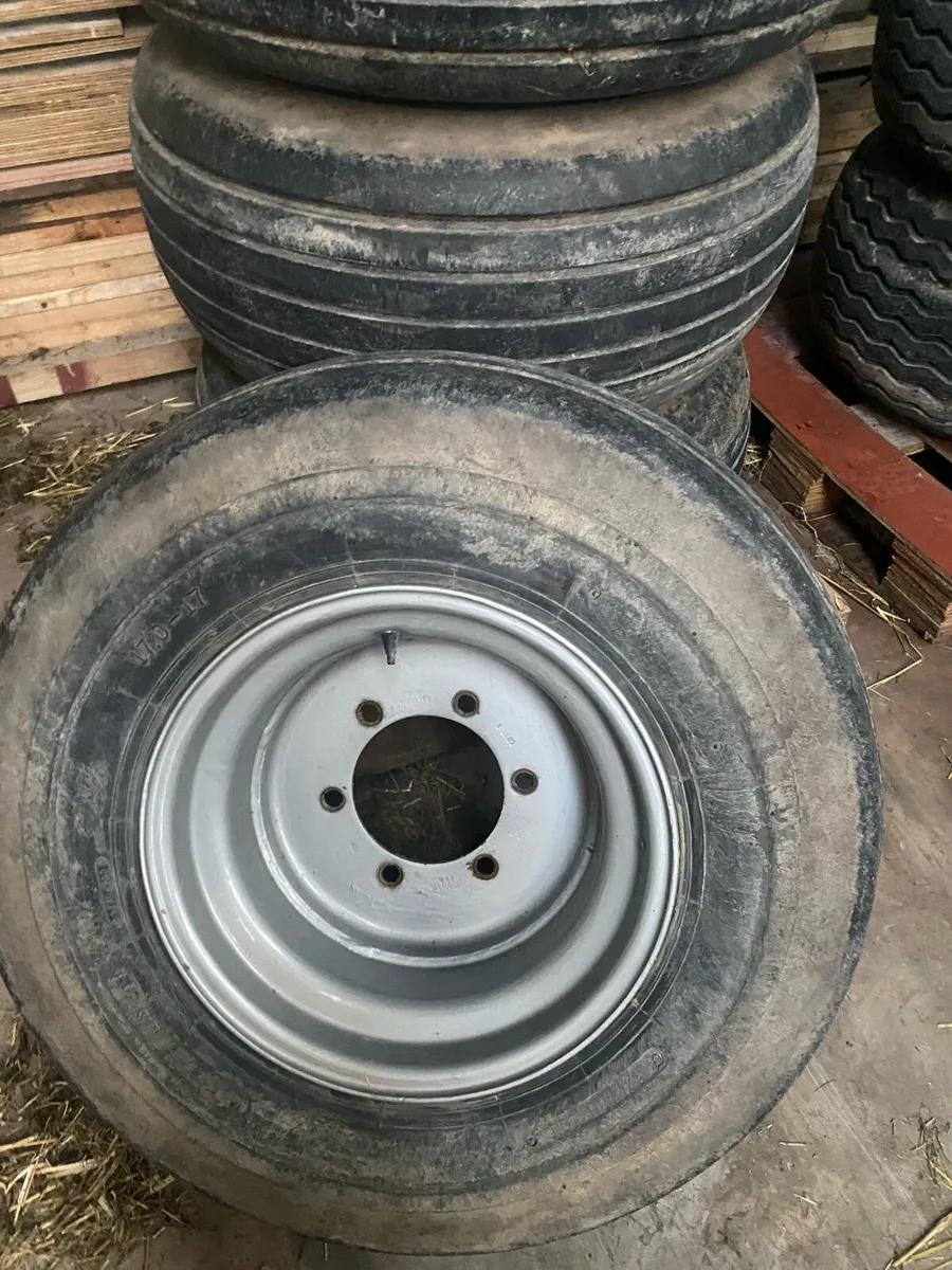 Silage trailer wheeles 17.0/17 - Image 2