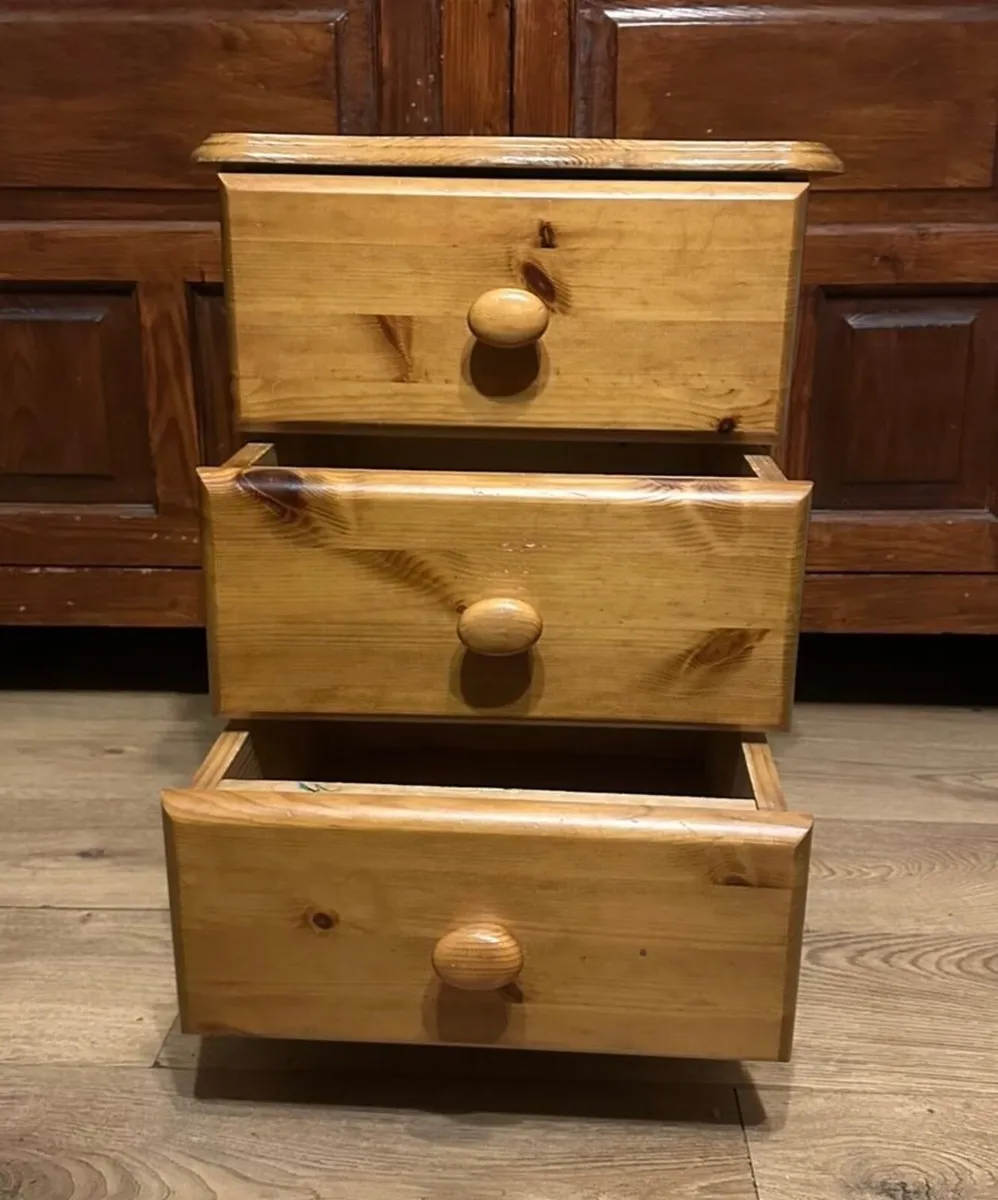Bedside Locker / Drawers - Image 1